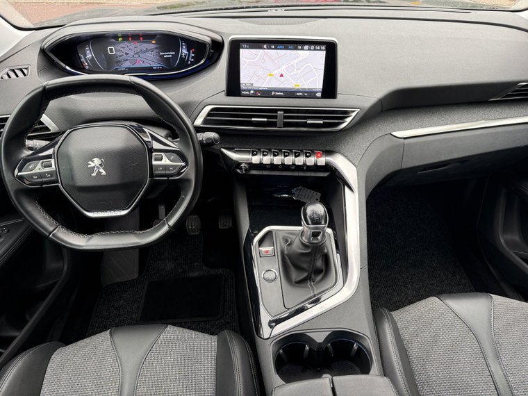 Vehicle Image 28