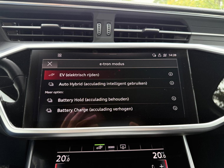 Vehicle Image 30