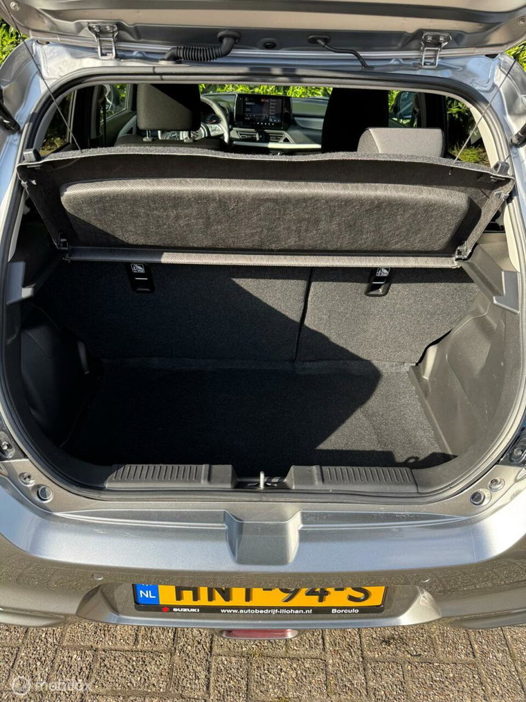 Vehicle Image 15