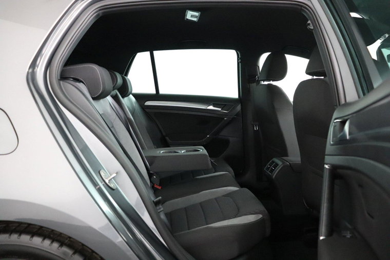 Vehicle Image 37