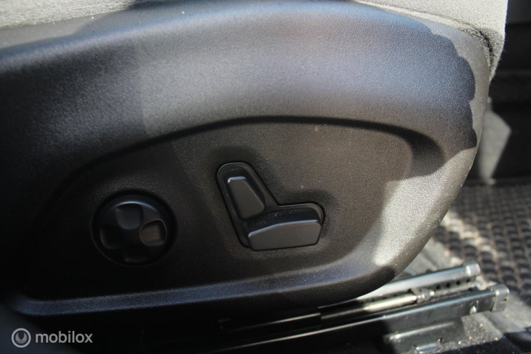 Vehicle Image 27
