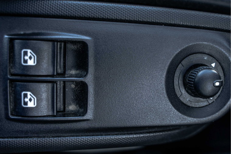 Vehicle Image 23