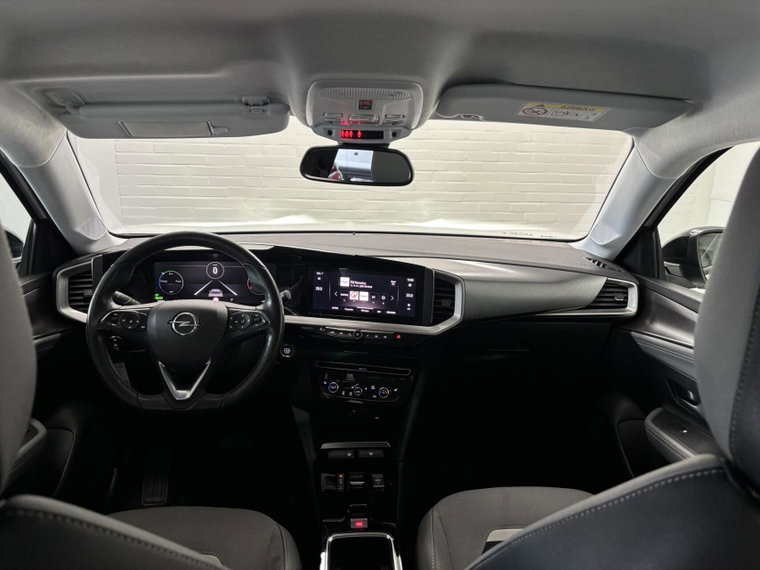 Vehicle Image 32