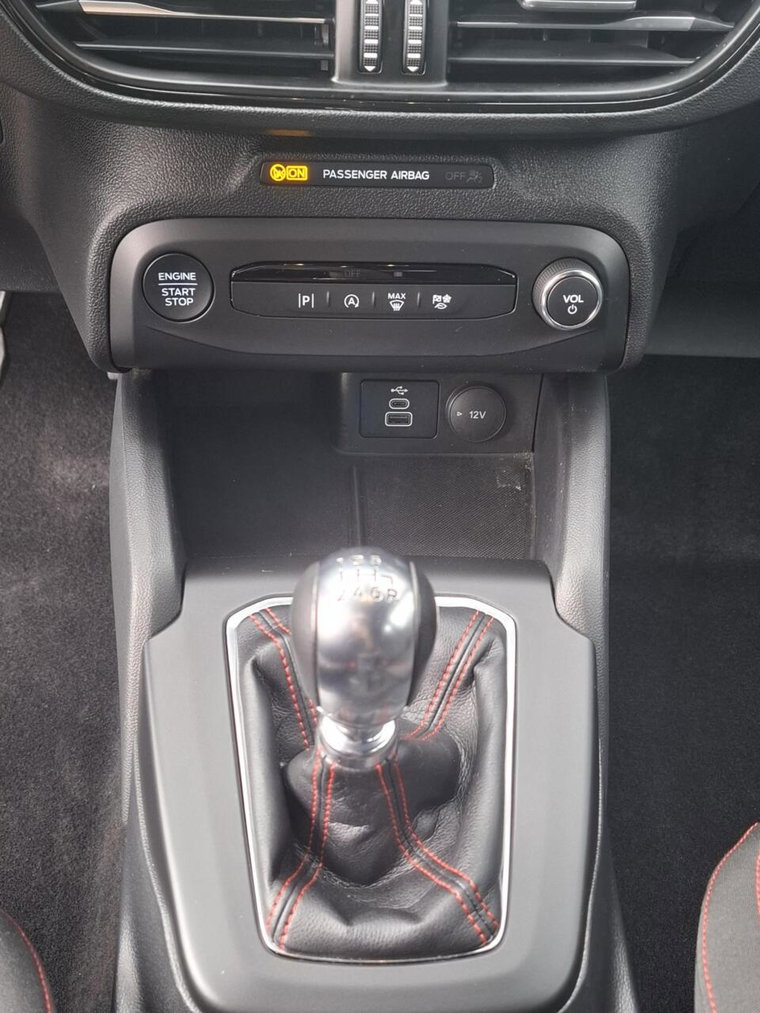 Vehicle Image 23
