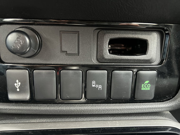 Vehicle Image 24