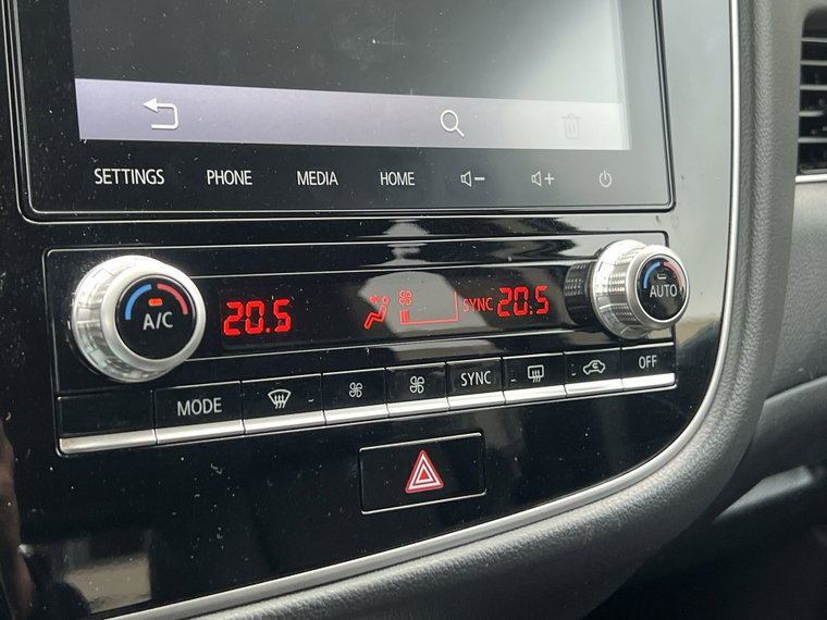 Vehicle Image 28