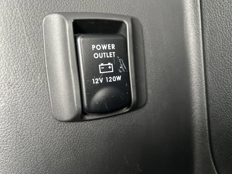 Vehicle Image 32