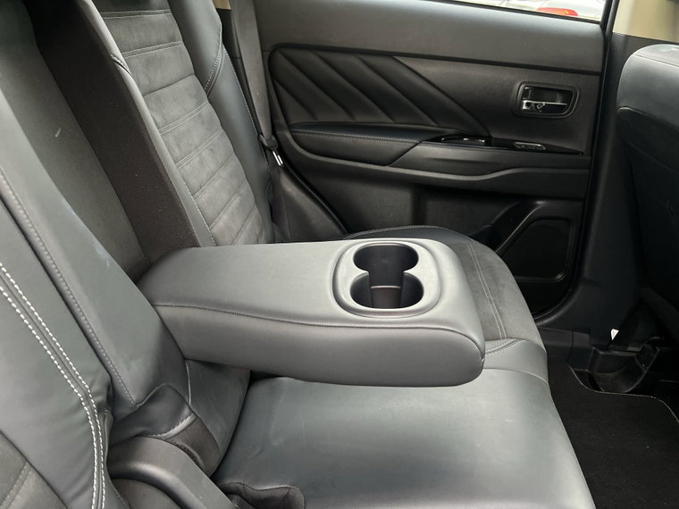 Vehicle Image 36