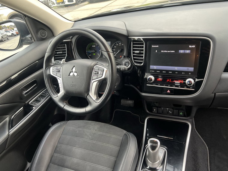 Vehicle Image 38