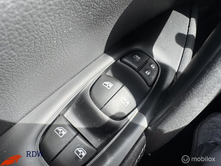 Vehicle Image 28
