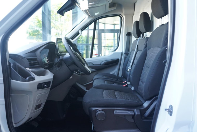 Vehicle Image 18