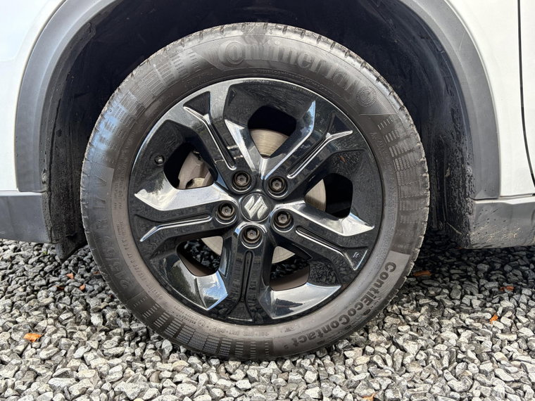 Vehicle Image 36