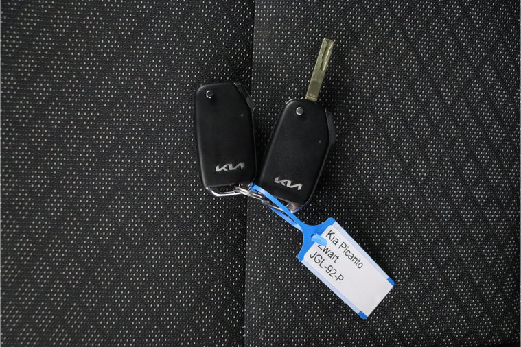 Vehicle Image 60