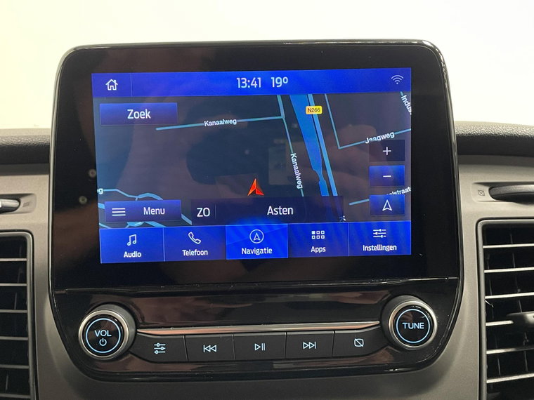 Vehicle Image 18
