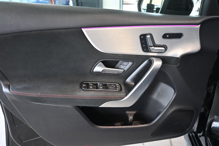 Vehicle Image 40