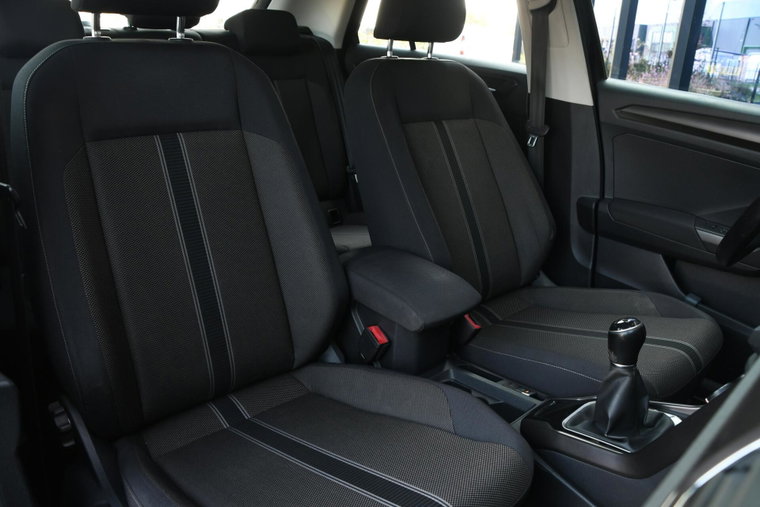 Vehicle Image 19