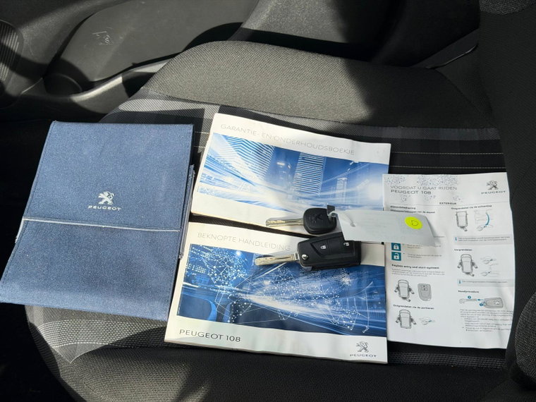 Vehicle Image 22