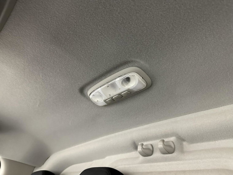 Vehicle Image 37