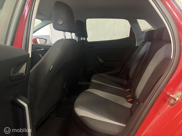 Vehicle Image 25