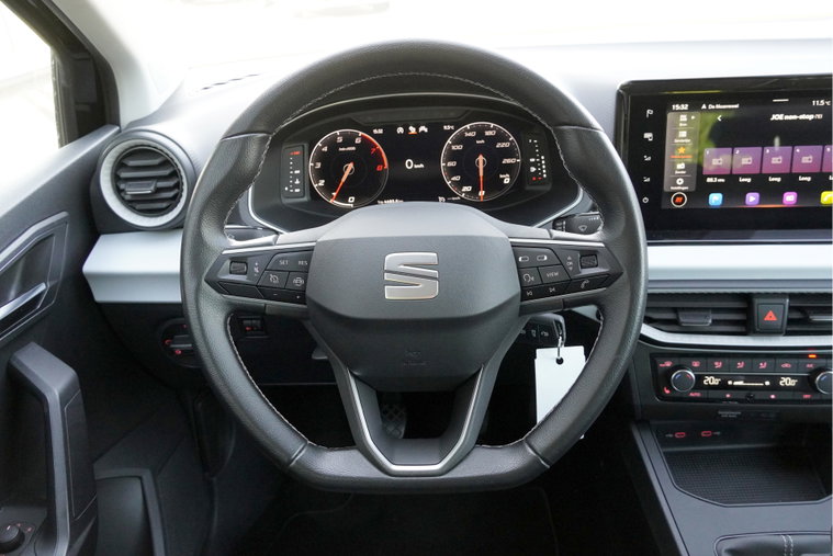 Vehicle Image 15