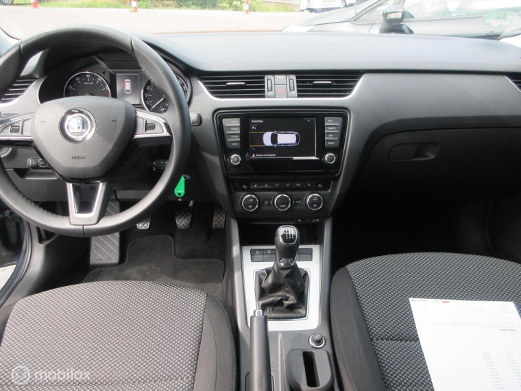 Vehicle Image 17
