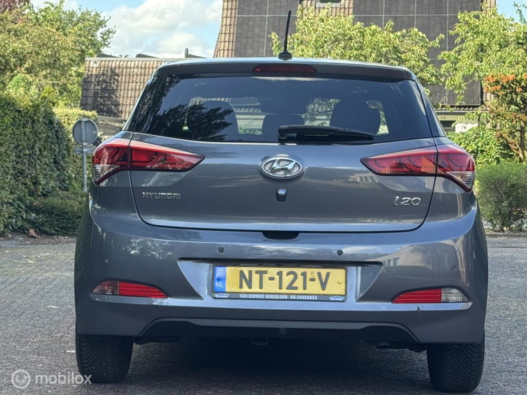 Vehicle Image 17