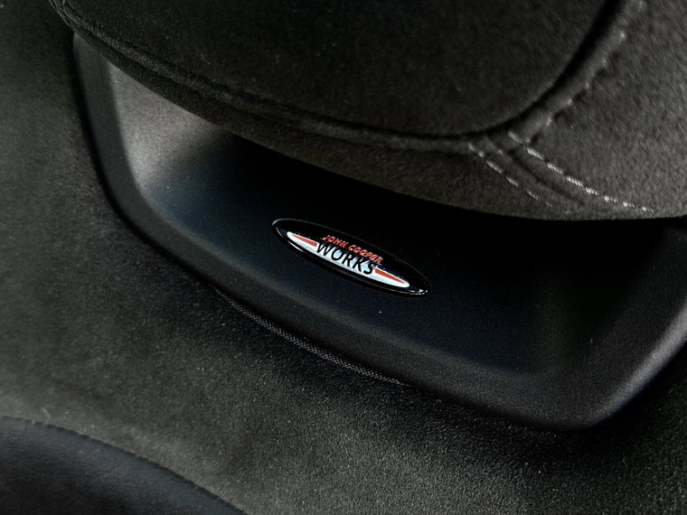 Vehicle Image 48