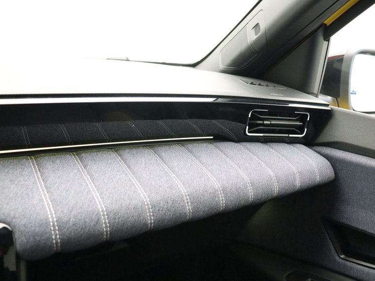 Vehicle Image 38
