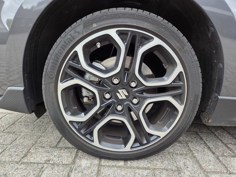 Vehicle Image 22