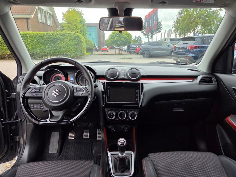 Vehicle Image 11