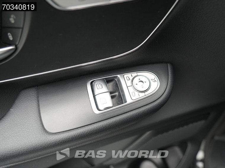 Vehicle Image 48