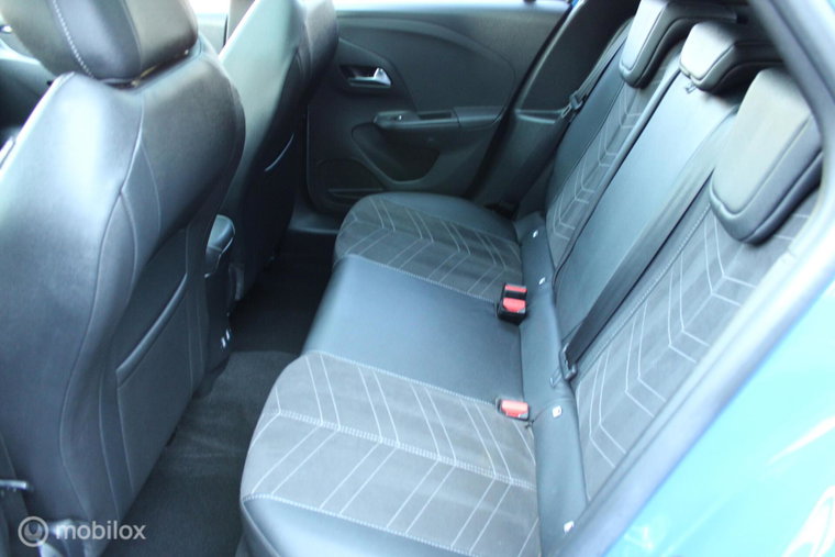 Vehicle Image 33