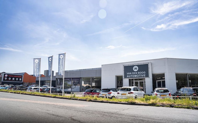 Vehicle Image 58