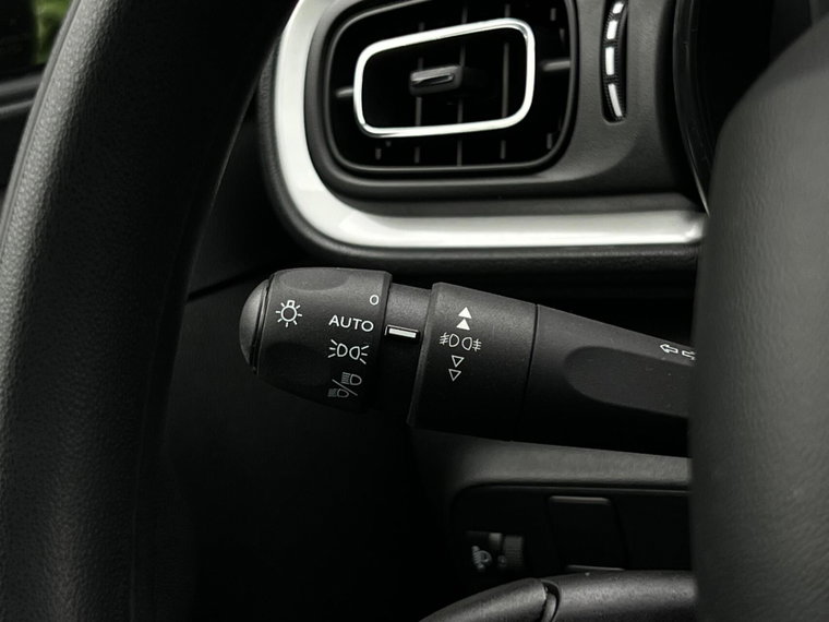 Vehicle Image 33