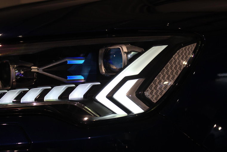 Vehicle Image 30