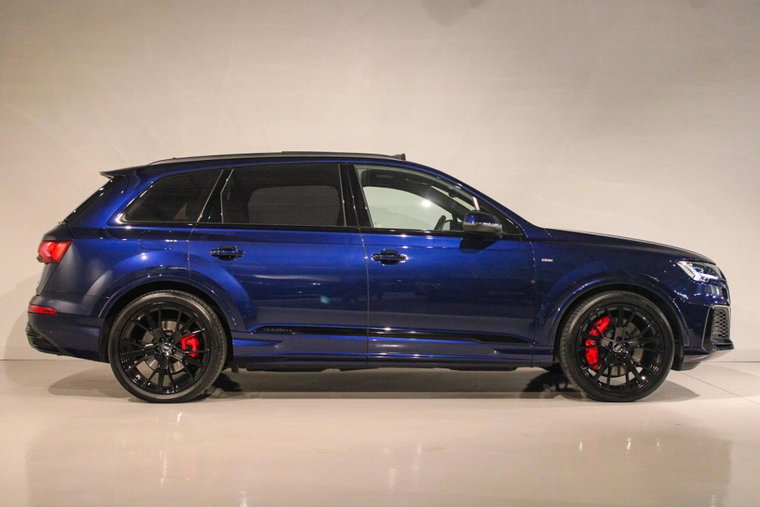 Vehicle Image 6