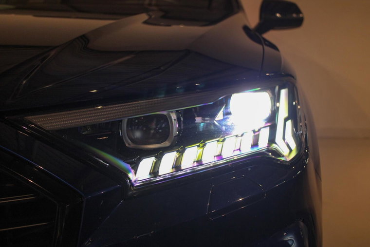 Vehicle Image 8