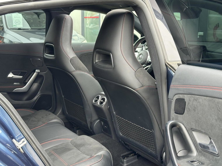 Vehicle Image 33
