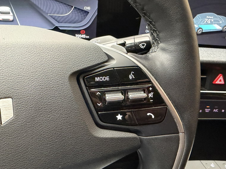Vehicle Image 24