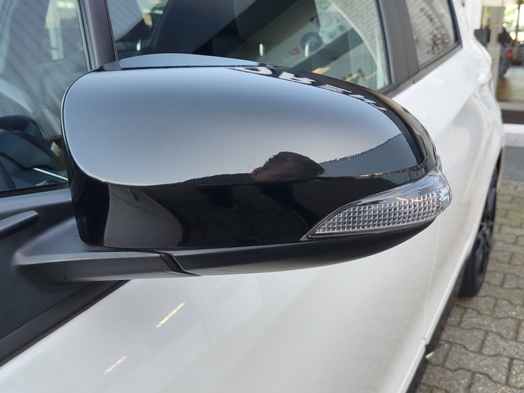 Vehicle Image 37