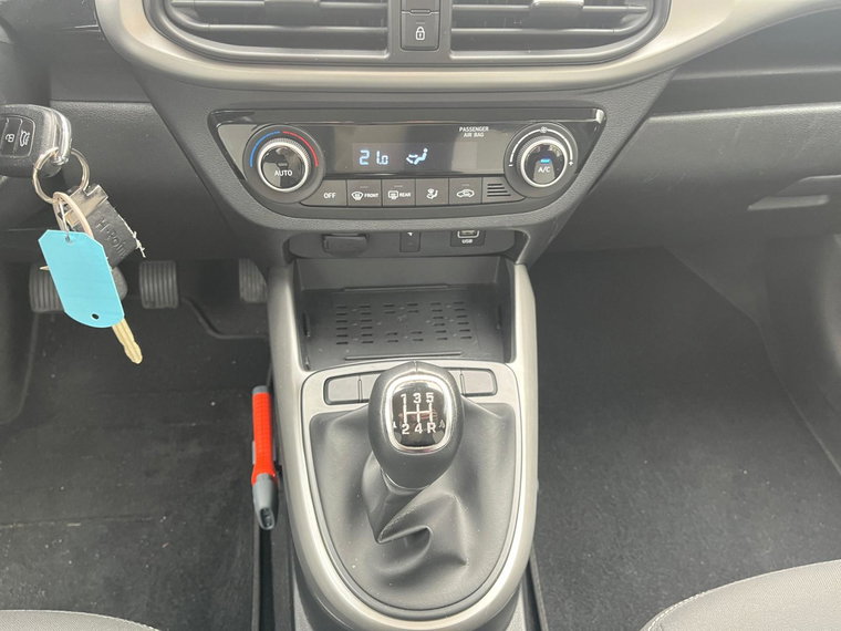 Vehicle Image 18
