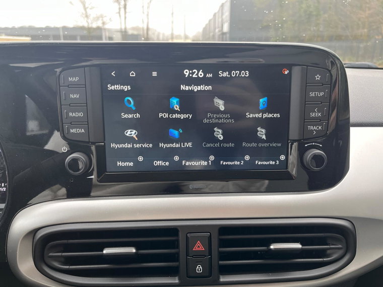 Vehicle Image 25