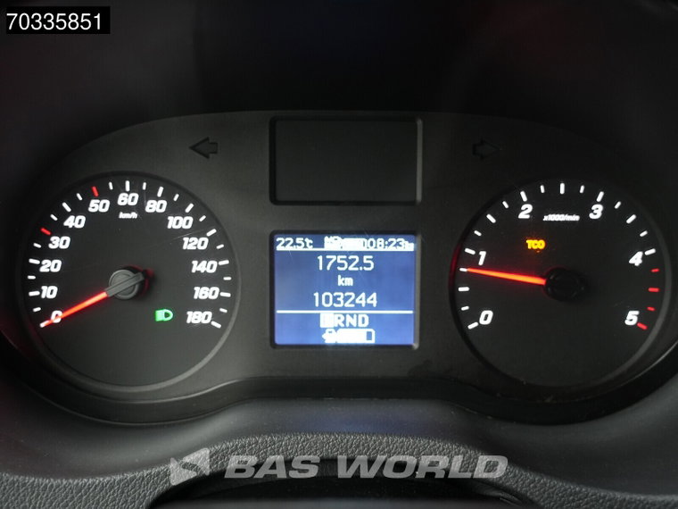 Vehicle Image 37