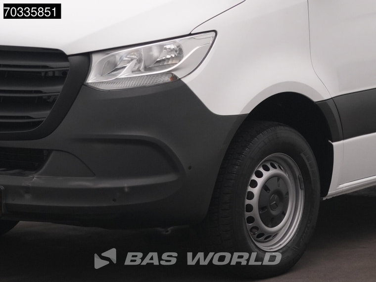 Vehicle Image 42