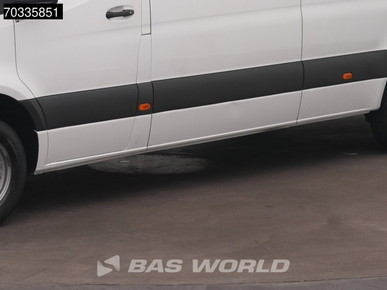 Vehicle Image 48