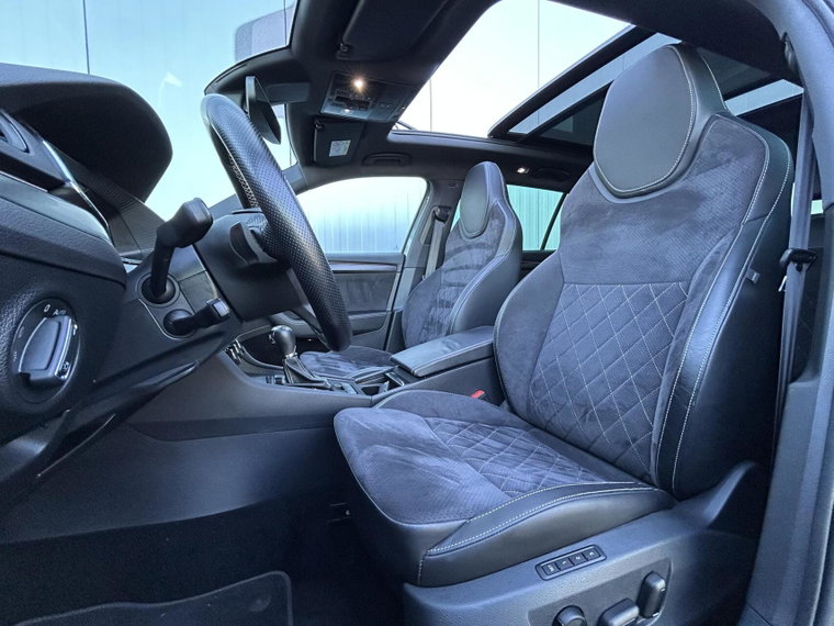 Vehicle Image 35