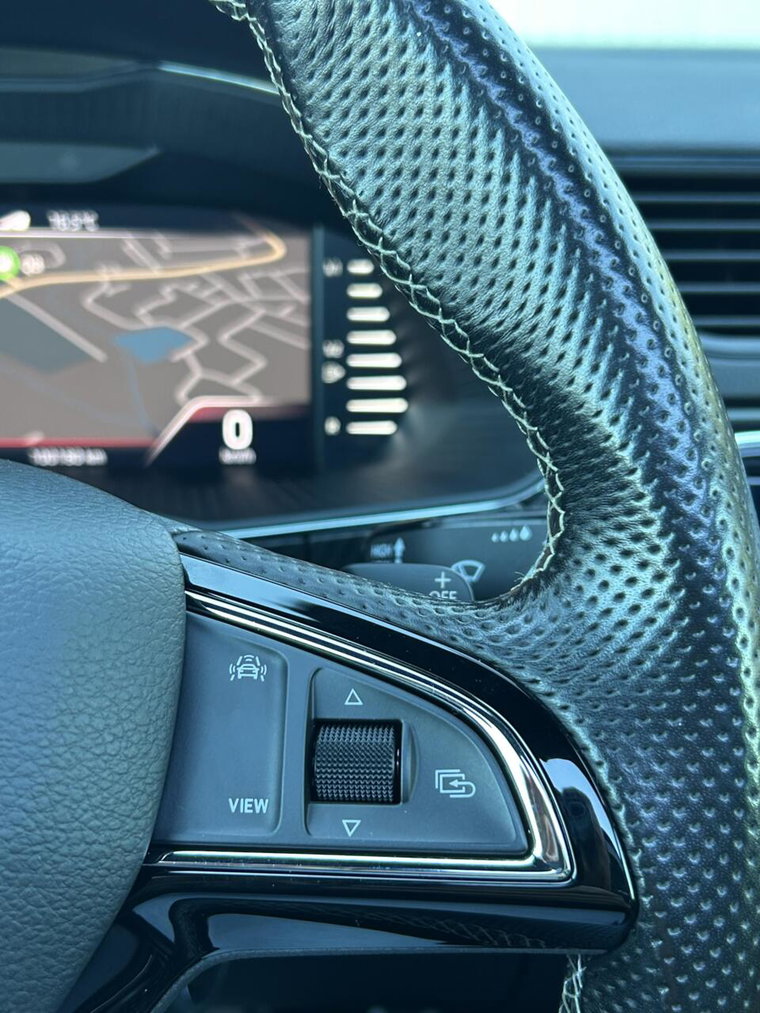 Vehicle Image 38