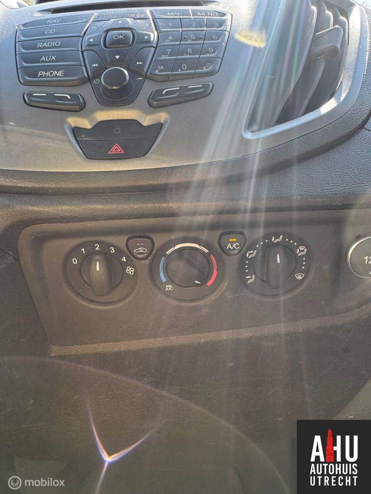 Vehicle Image 17