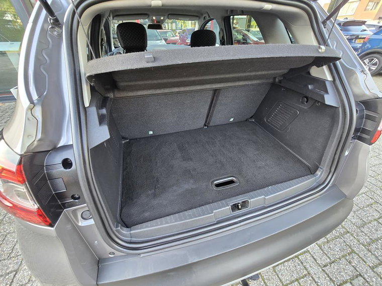Vehicle Image 33