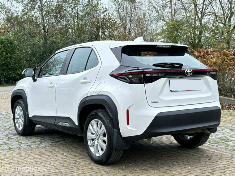 Vehicle Image 7